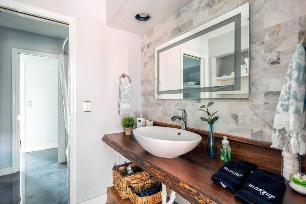 Walk To Broadway Charming Modern Historic Townhome Nashville Eksteriør bilde