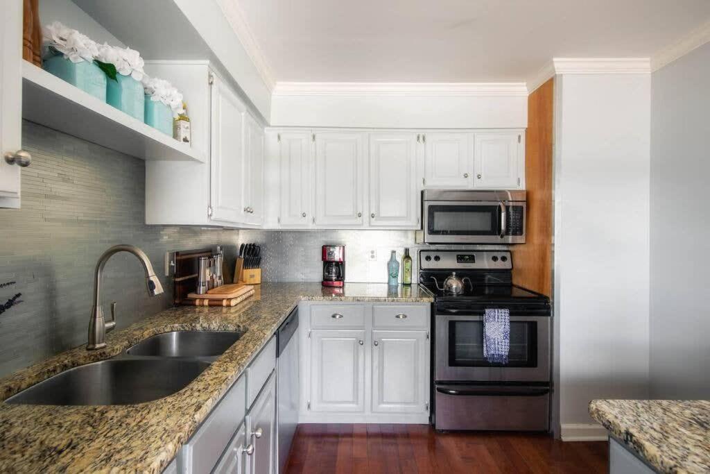 Walk To Broadway Charming Modern Historic Townhome Nashville Eksteriør bilde